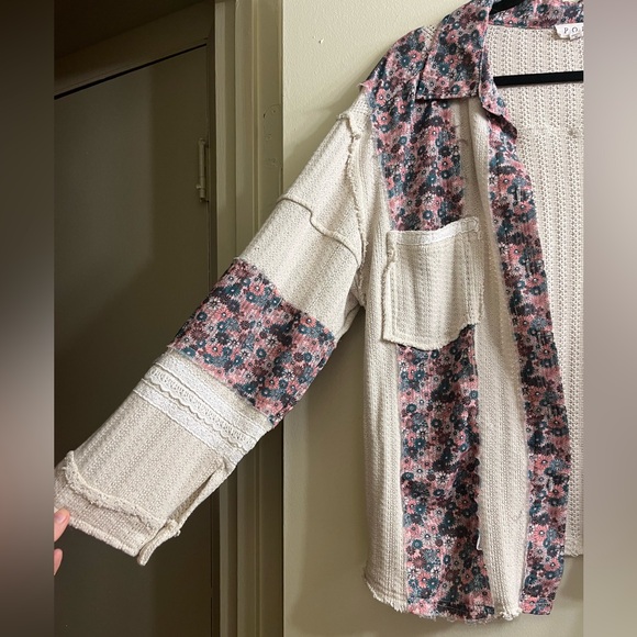 POL Sweaters - POL Cream and Pink Floral Women's Jacket